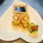 Best Spicy Salmon Naruto Roll in Hackensack, NJ